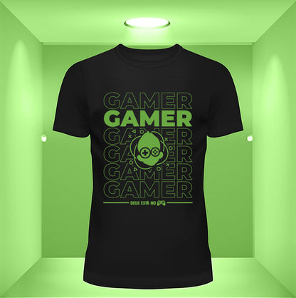 CAMISETA • GAMER - DEUS ESTA NO CONTROLE